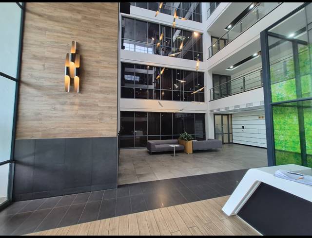 898M² OFFICE TO LET IN SANDTON CENTRAL